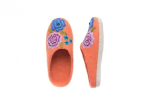 Dahlia Slippers: Peach